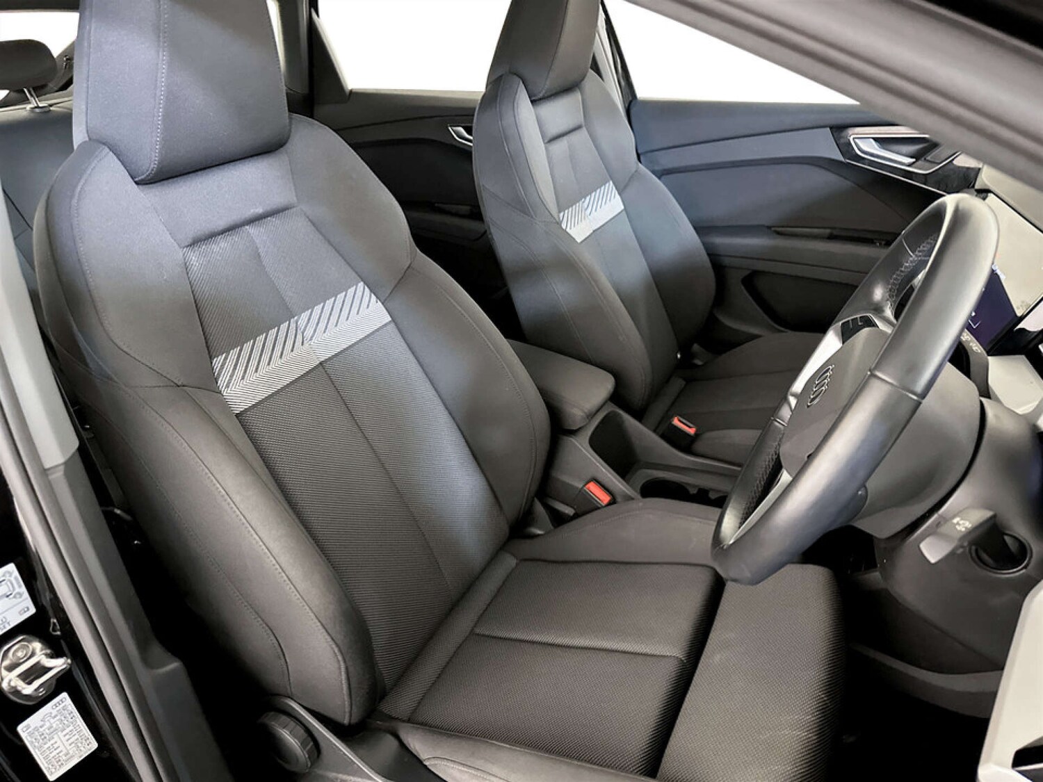 Used Audi Q4 e-tron 2023 for sale - 77185147: Photo 13