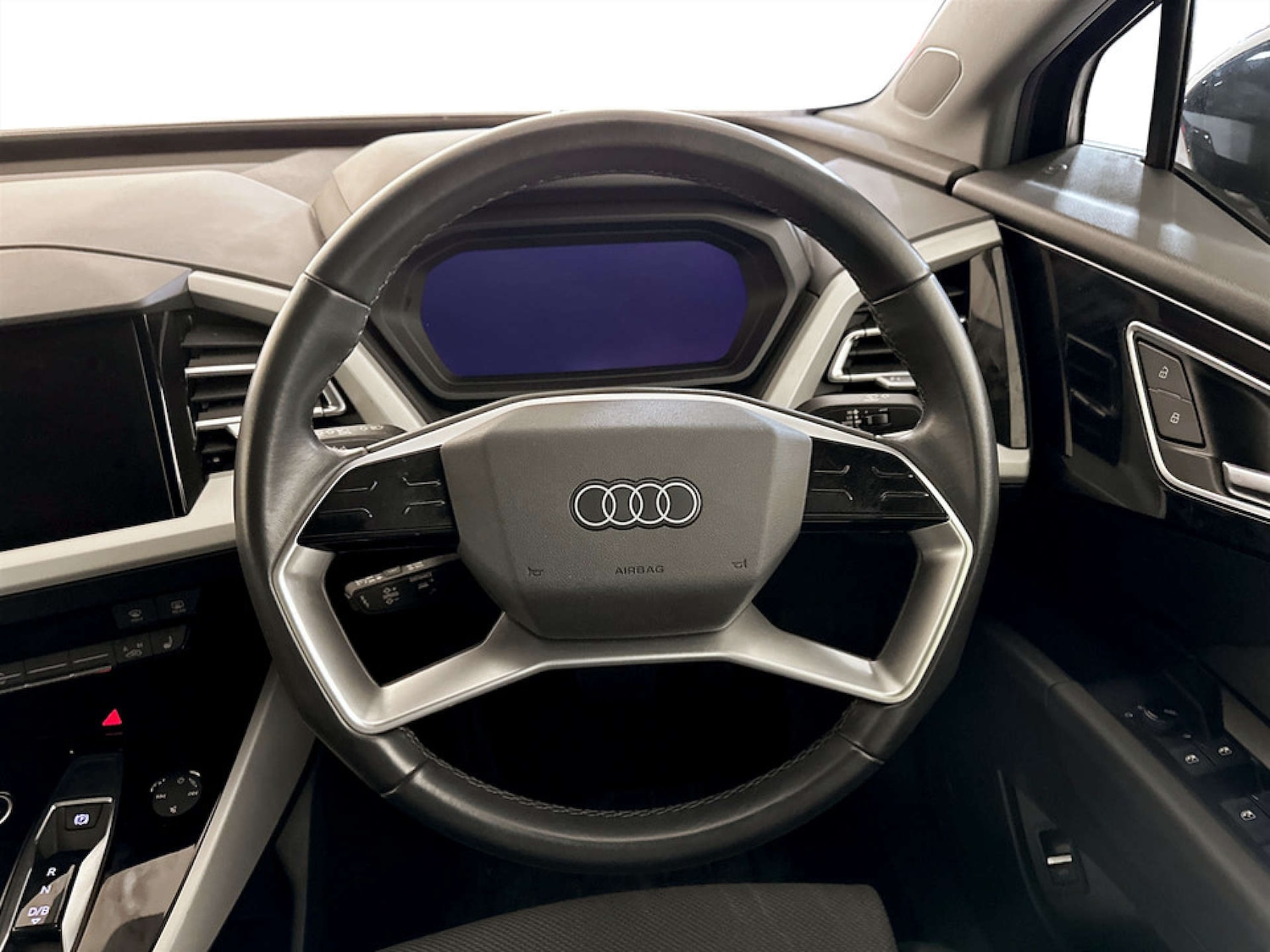 Used Audi Q4 e-tron 2023 for sale - 77185147: Photo 16