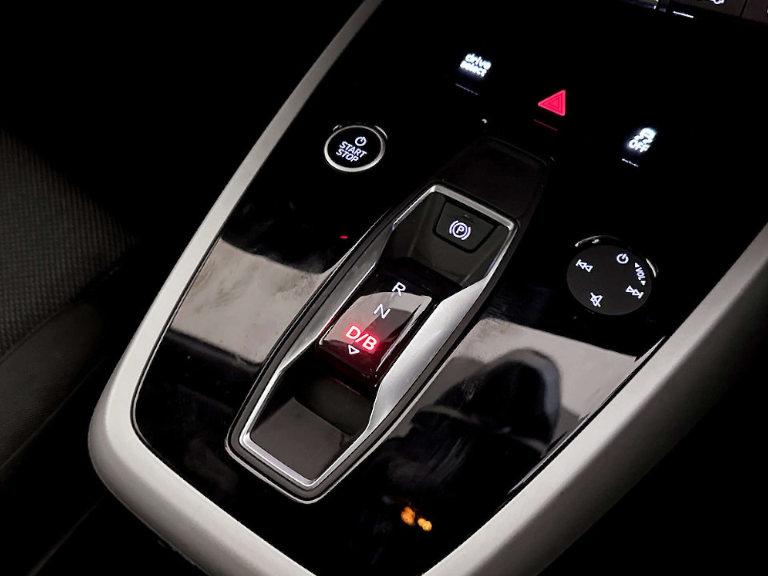 Used Audi Q4 e-tron 2023 for sale - 77185147: Photo 25