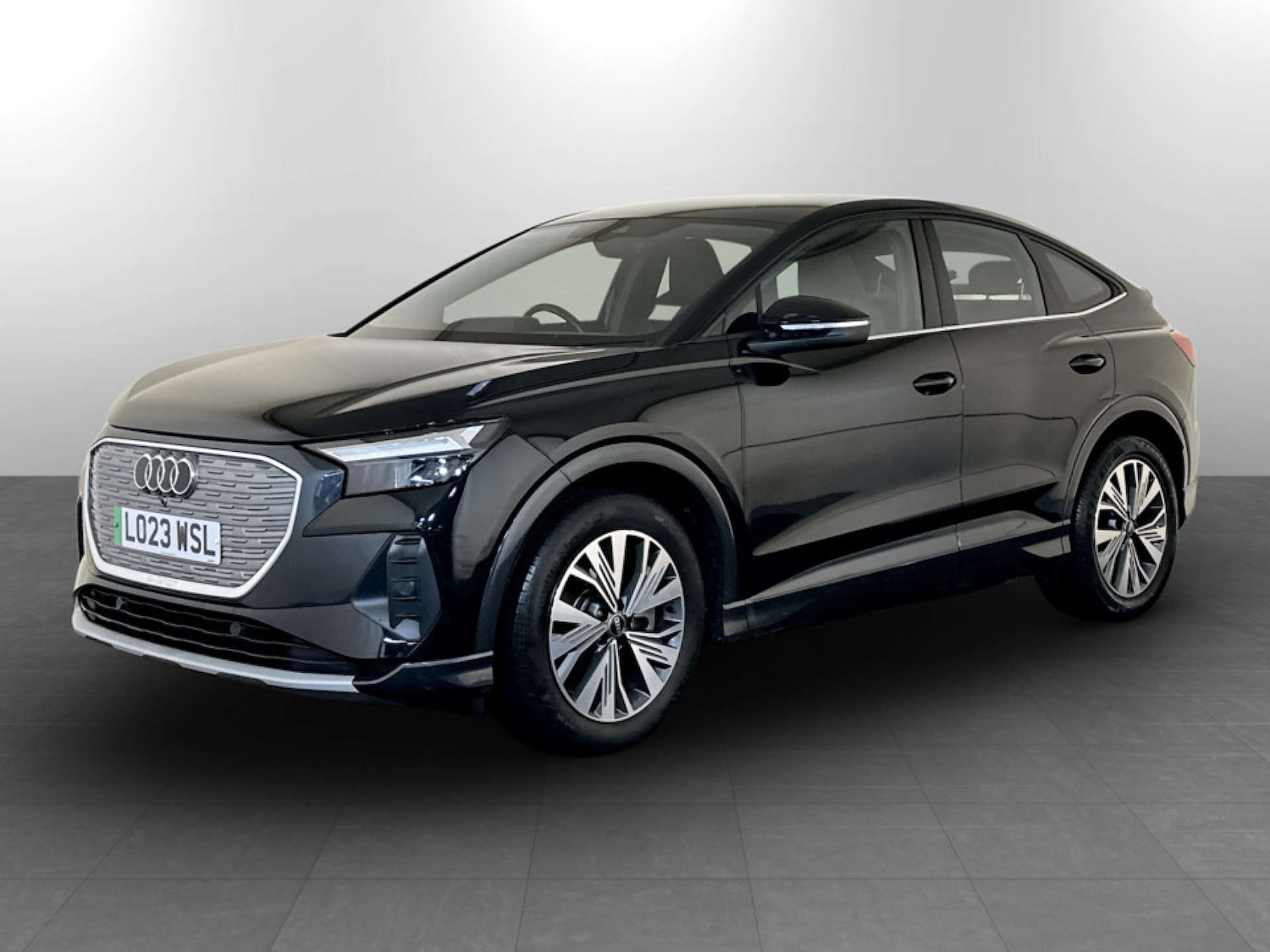 Used Audi Q4 e-tron 2023 for sale - 77185147: Photo 6