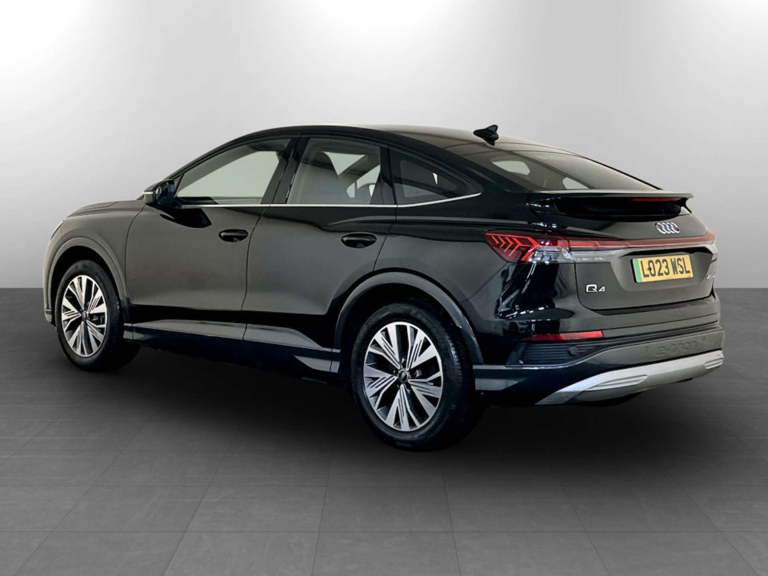 Used Audi Q4 e-tron 2023 for sale - 77185147: Photo 8