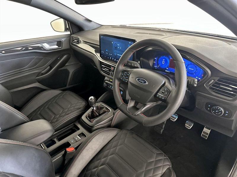 Used Ford Focus 2023 for sale - 76710155: Photo 15