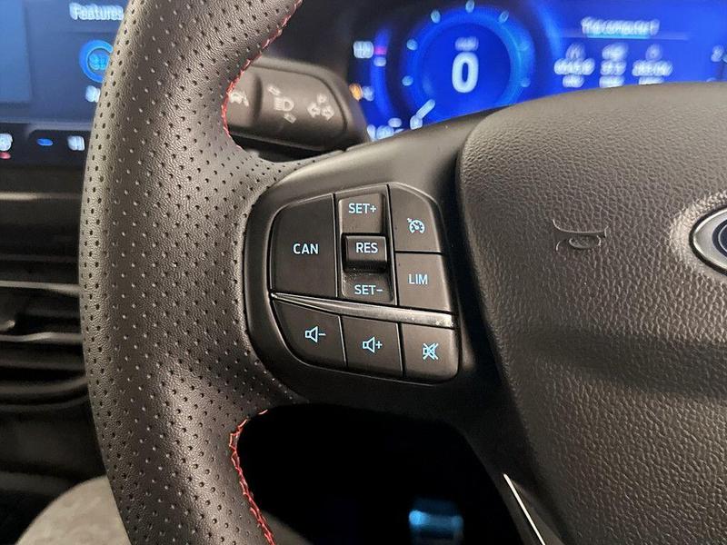 Used Ford Focus 2023 for sale - 76710155: Photo 17