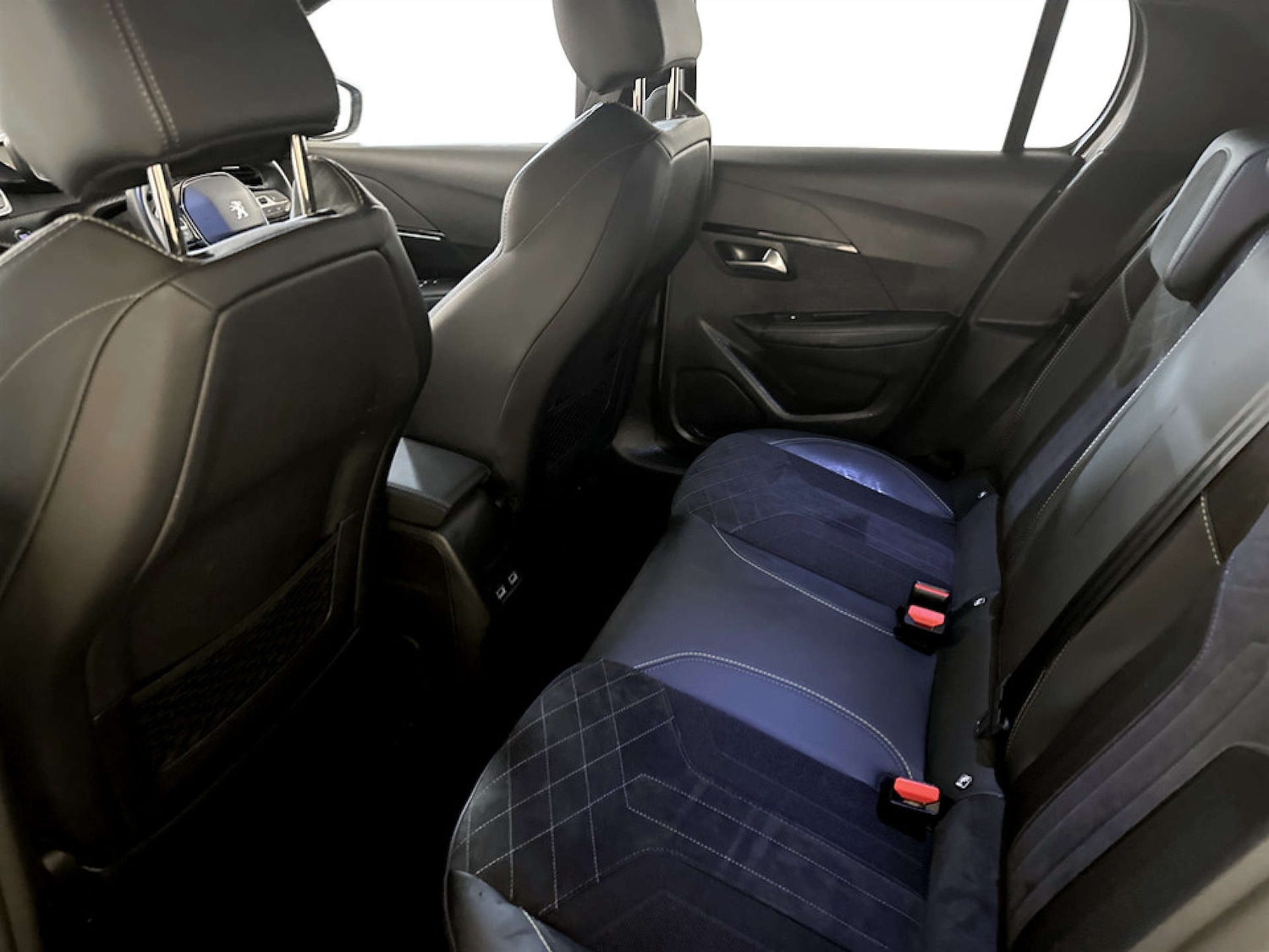 Used Peugeot E-208 2021 for sale - 77187775: Photo 14