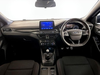 Used Ford Focus 2018 for sale - 76076749: Photo 3