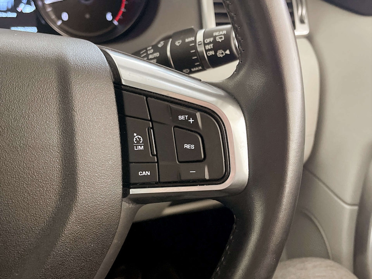 Used Land Rover Discovery Sport 2018 for sale - 77213726: Photo 21