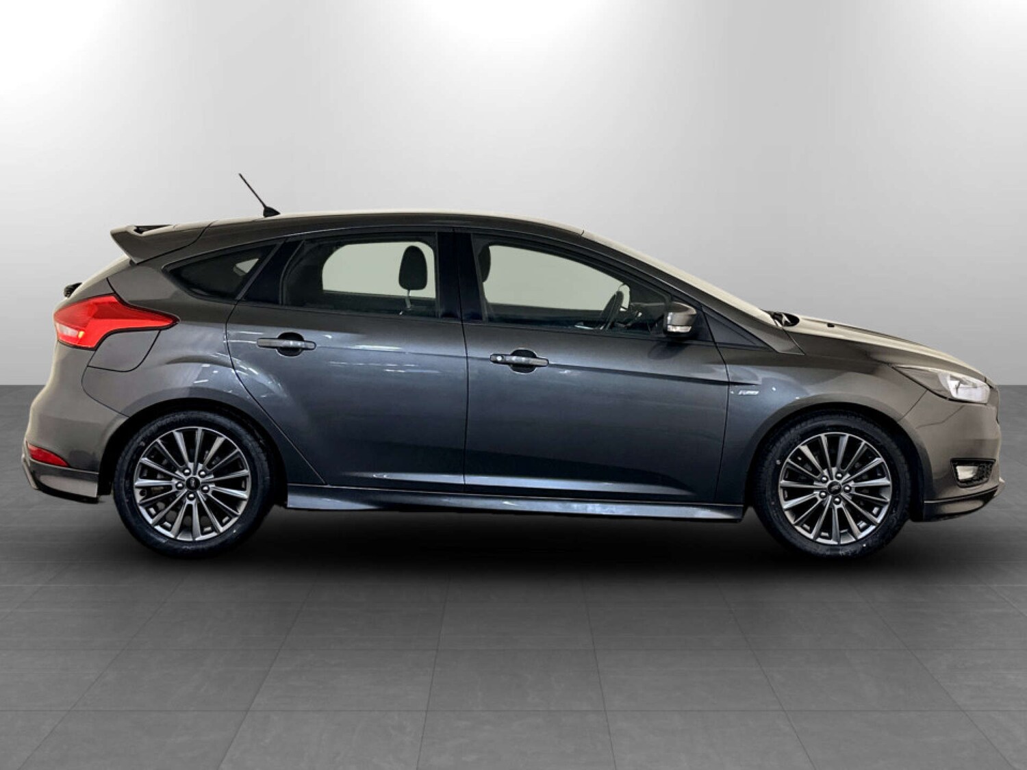 Used Ford Focus 2017 for sale - 77383435: Photo 11