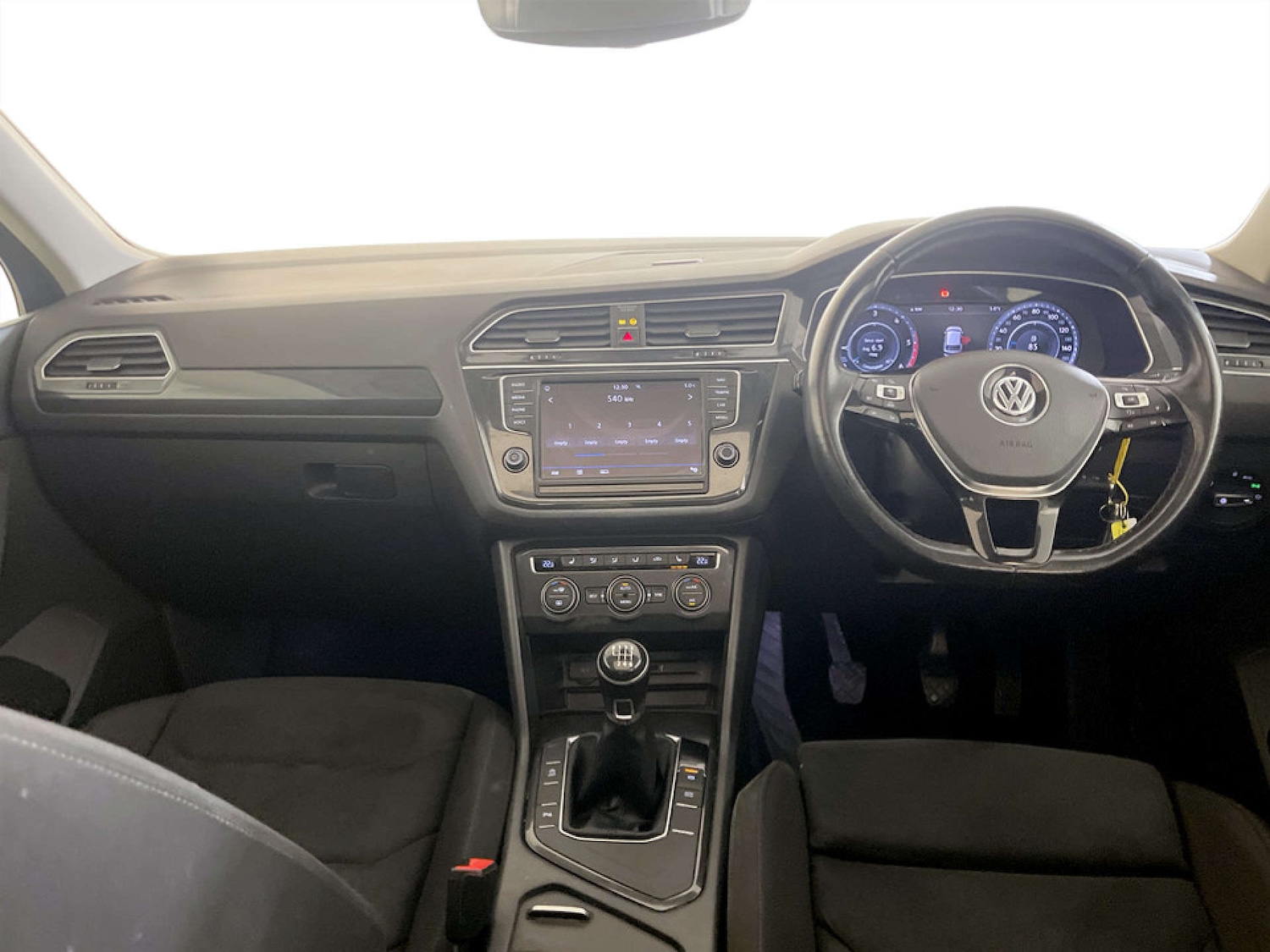 Used Volkswagen Tiguan 2016 for sale - 77380707: Photo 3