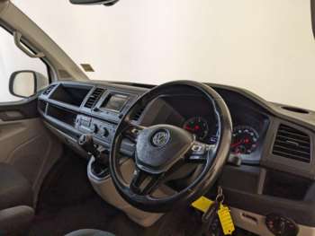 Used Volkswagen Transporter 2019 for sale - 73205307: Photo