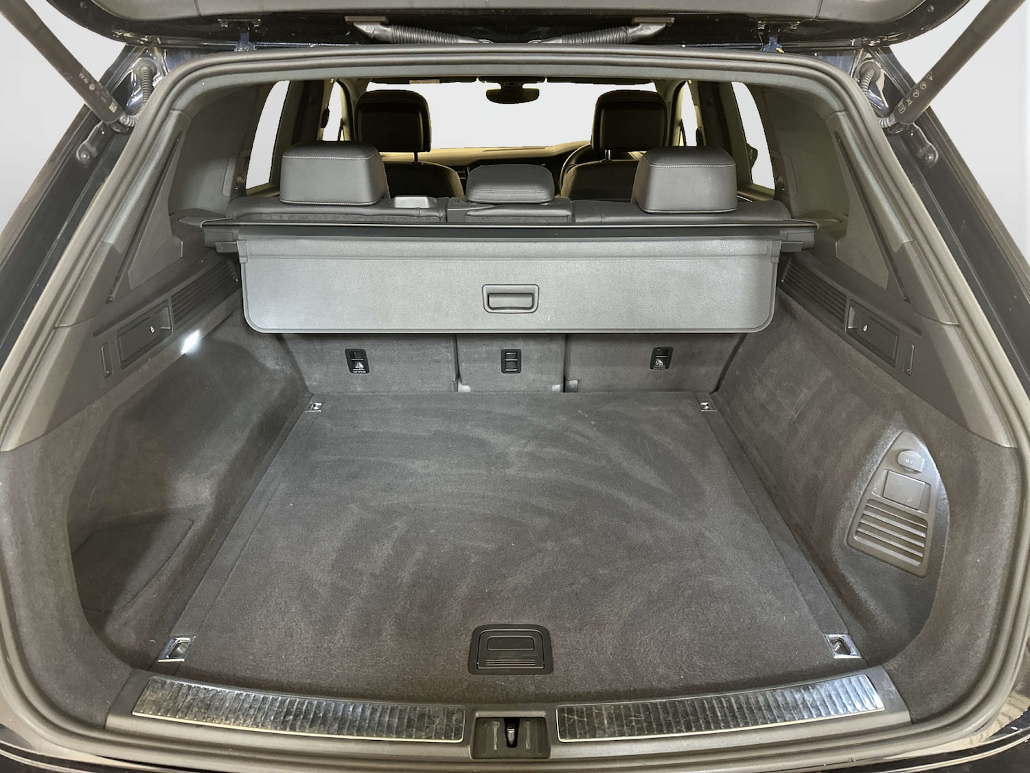 Used Volkswagen Touareg 2021 for sale - 77998541: Photo 15