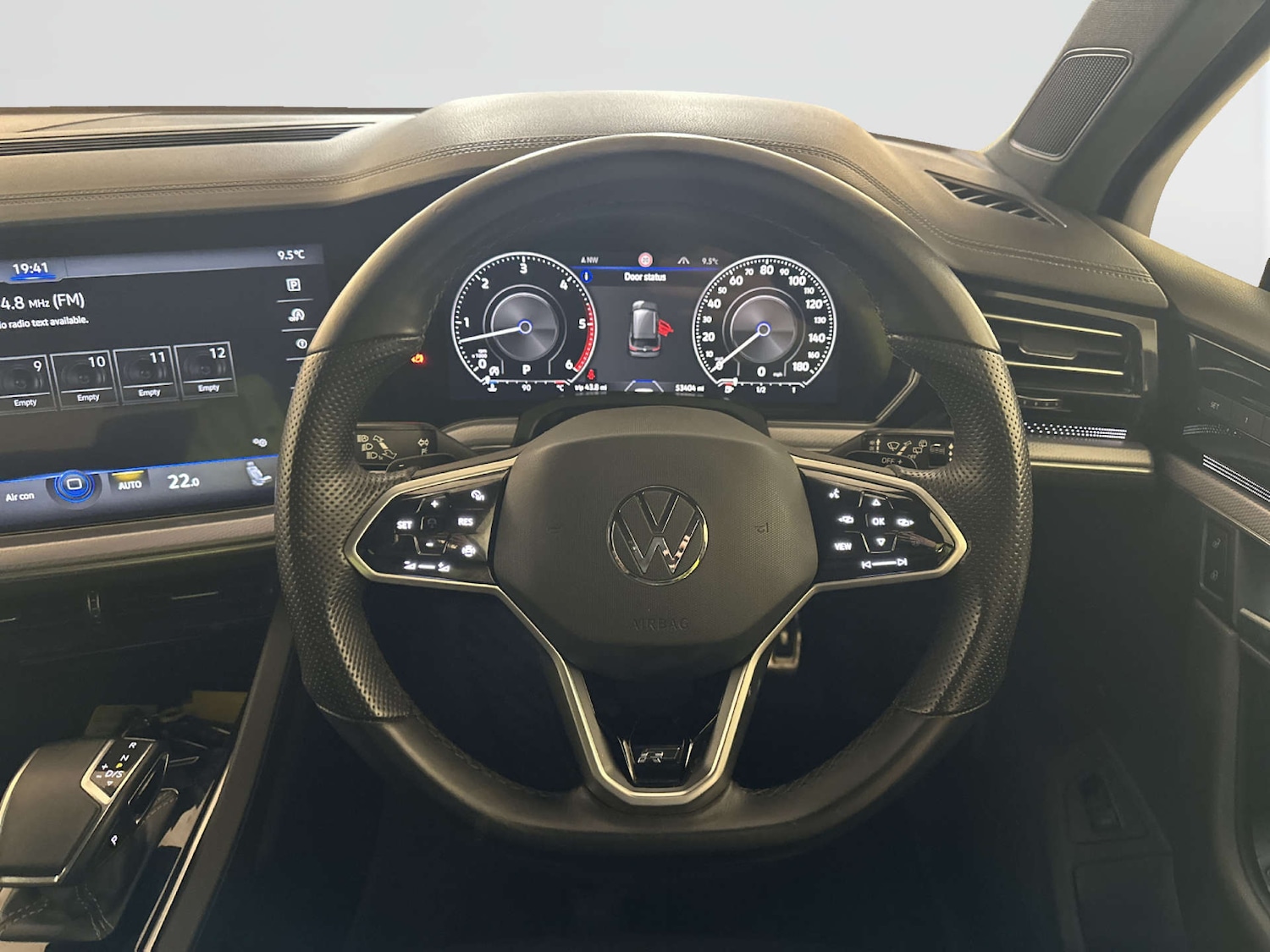 Used Volkswagen Touareg 2021 for sale - 77998541: Photo 17