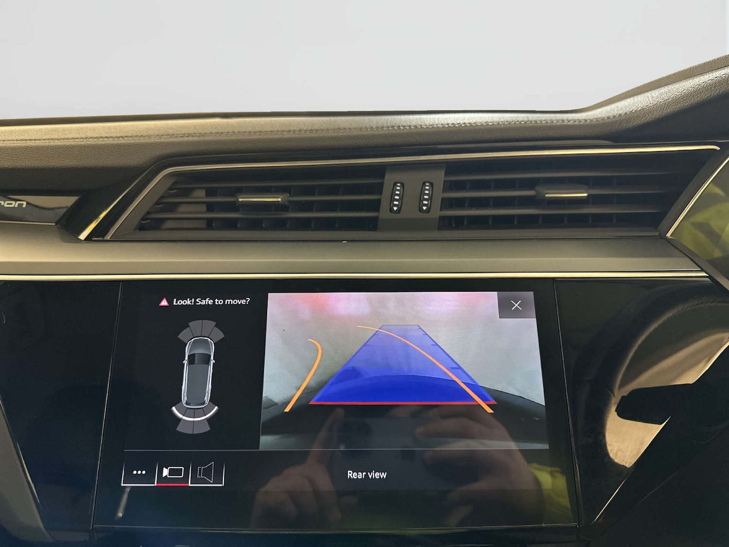 Used Audi e-tron 2020 for sale - 78097383: Photo 20