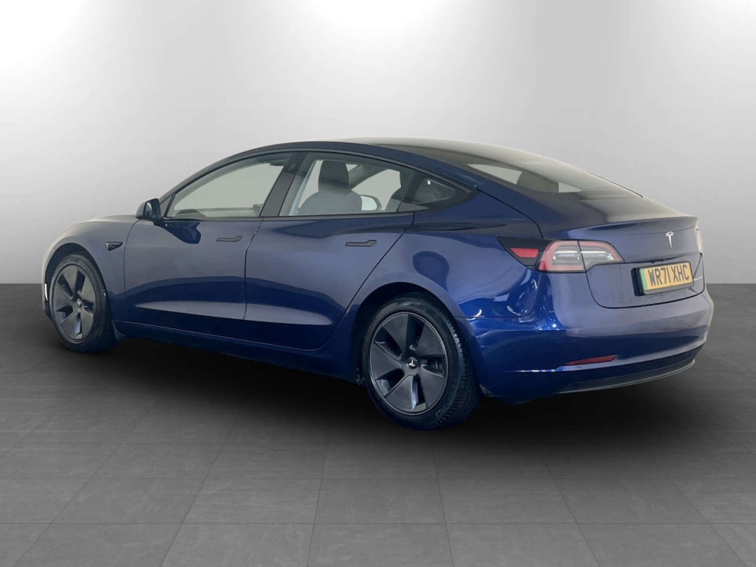 Used Tesla Model 3 2021 for sale - 77523182: Photo 8