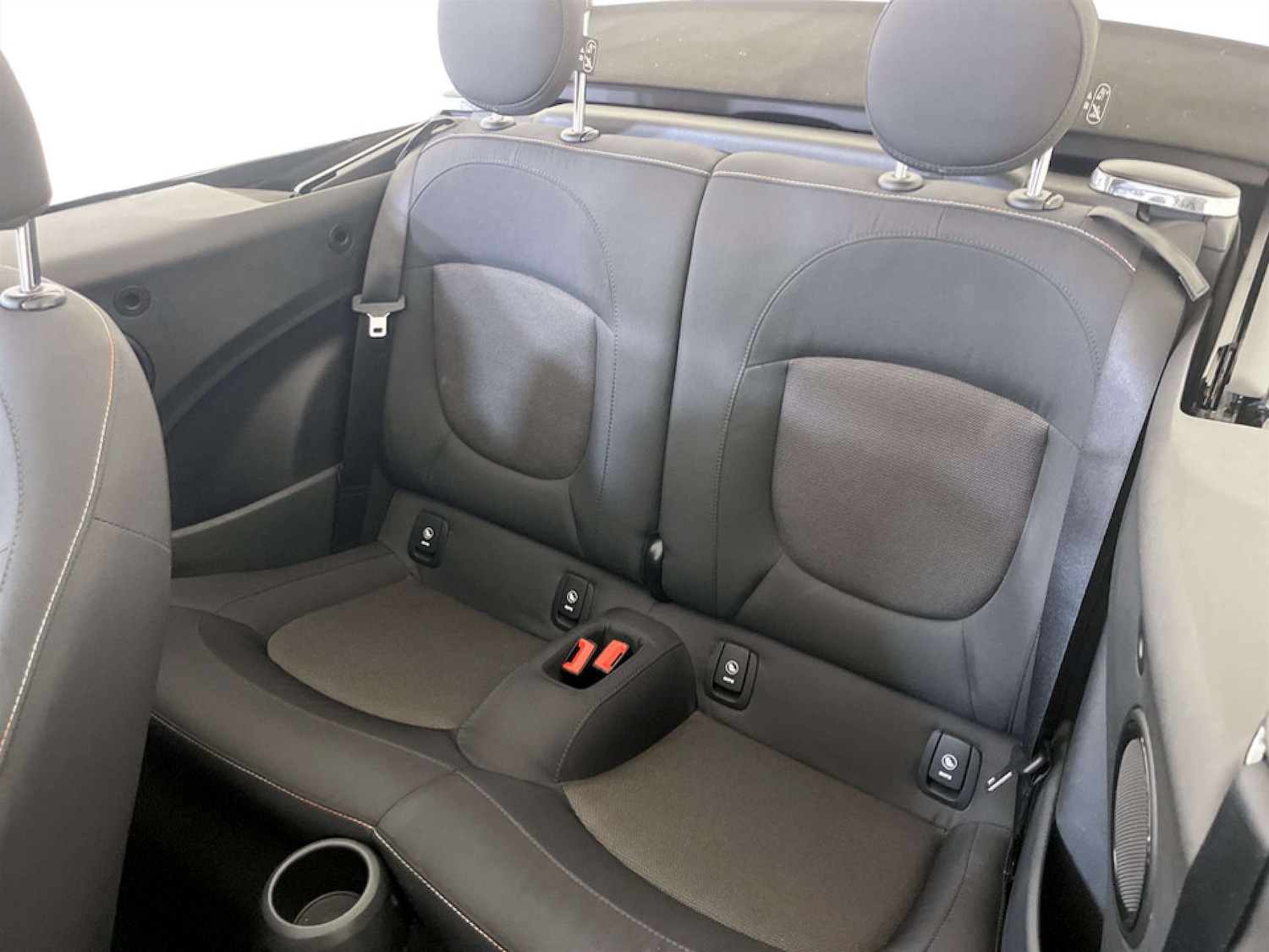 Used MINI Convertible 2019 for sale - 77185059: Photo 14