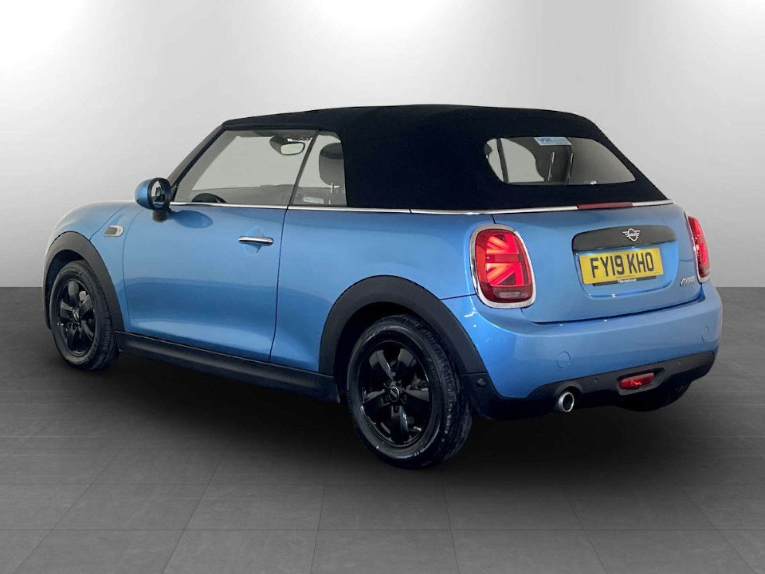 Used MINI Convertible 2019 for sale - 77185059: Photo 8