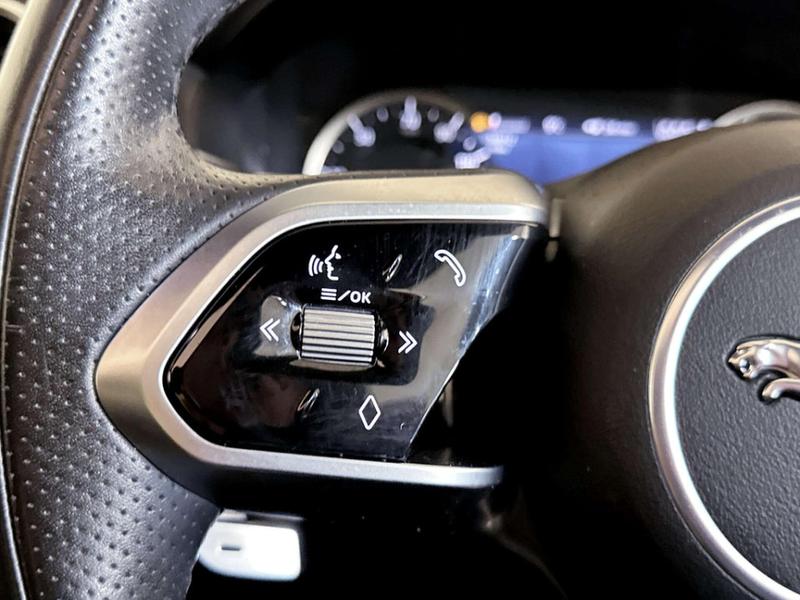 Used Jaguar XE 2021 for sale - 76895327: Photo 17