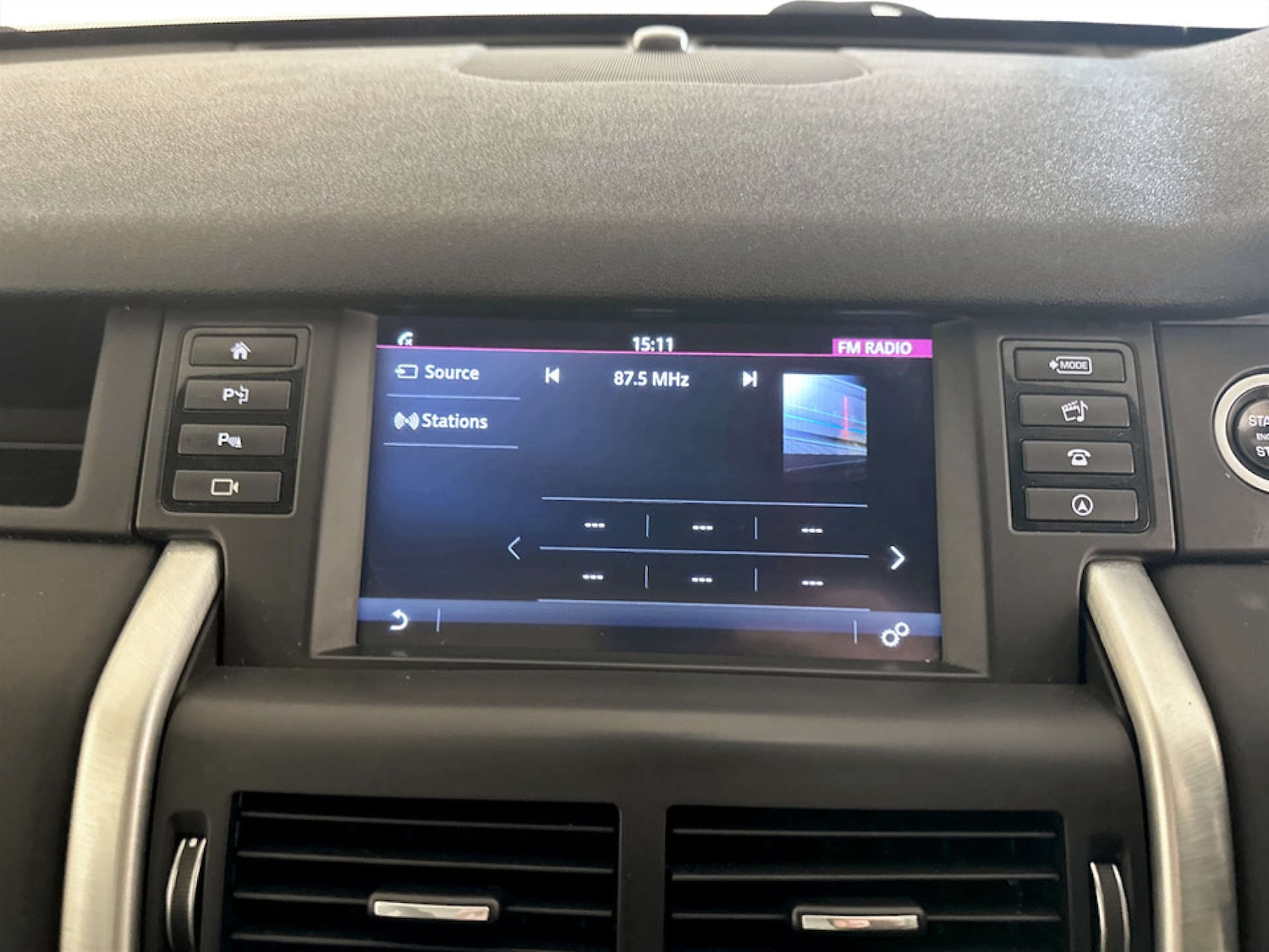 Used Land Rover Discovery Sport 2017 for sale - 77422777: Photo 22