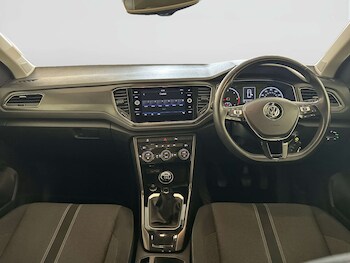 Used Volkswagen T-Roc 2019 for sale - 78443709: Photo