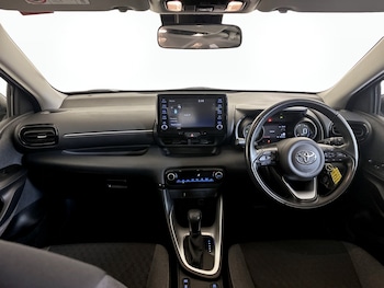 Used Toyota Yaris 2021 for sale - 75655622: Photo