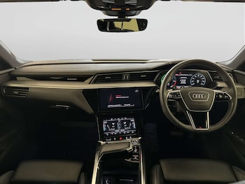 Used Audi e-tron 2023 for sale - 78358955: Photo