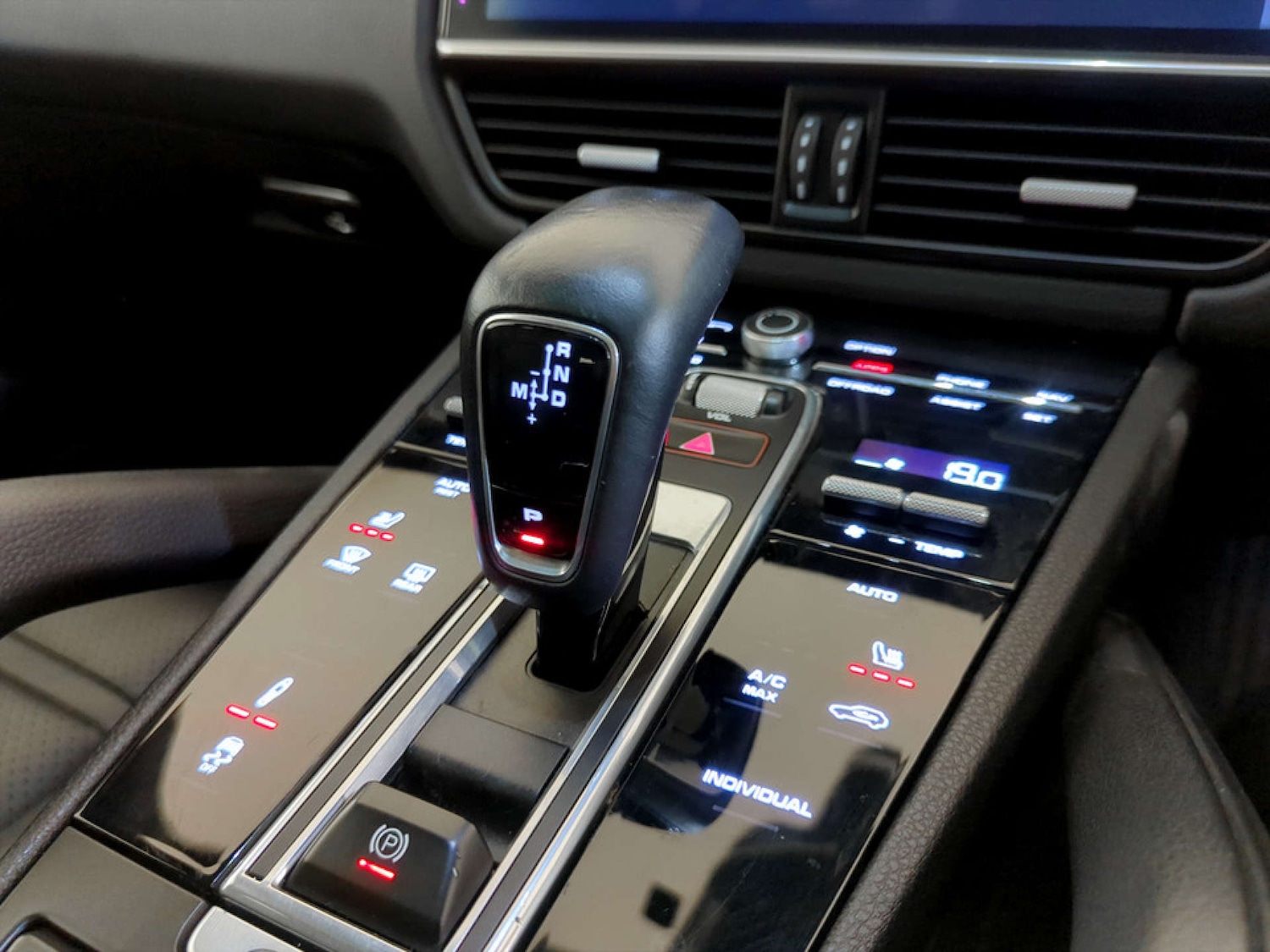 Used Porsche Cayenne 2019 for sale - 77184983: Photo 32