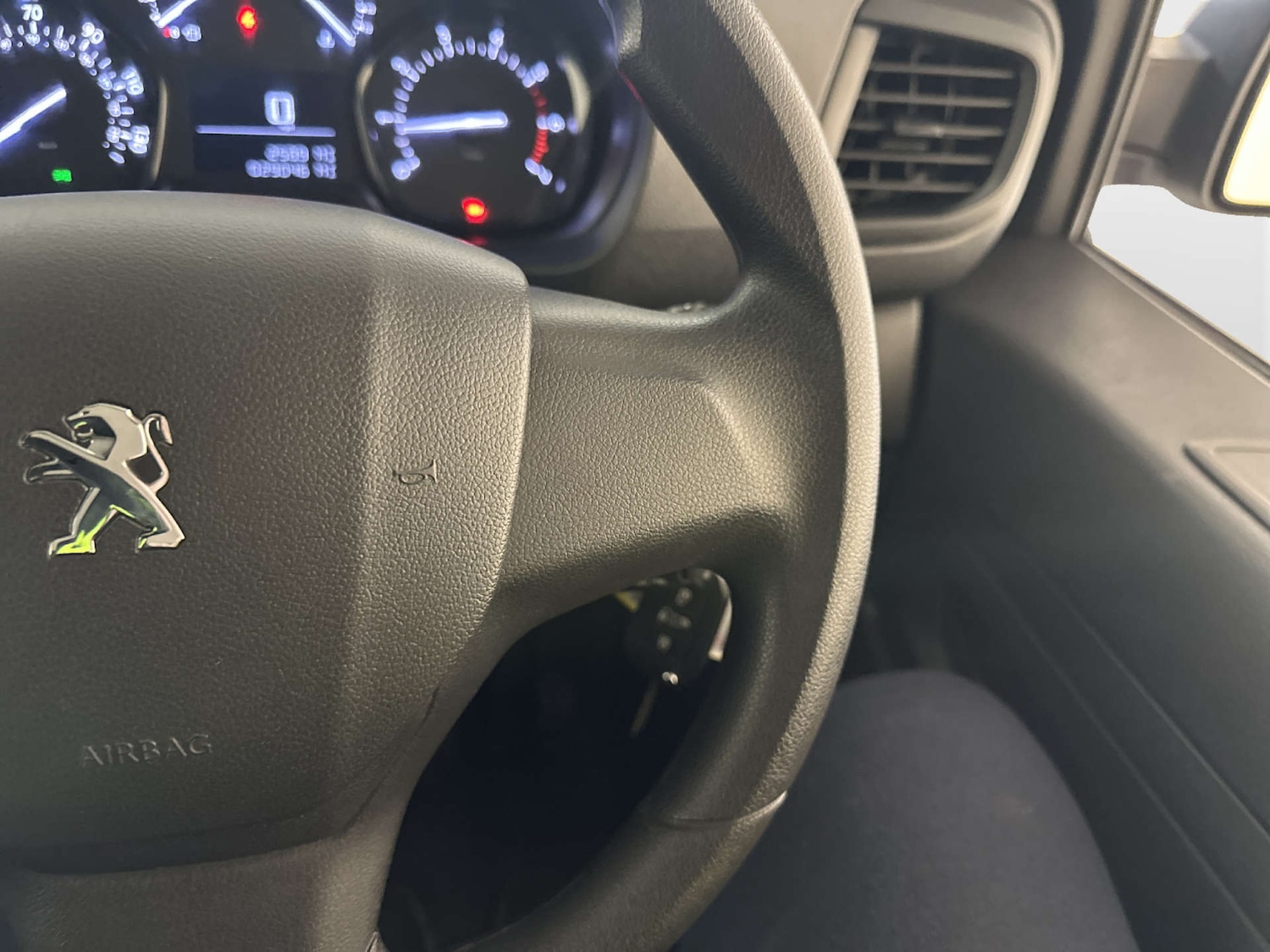 Used Peugeot Expert 2023 for sale - 77963193: Photo 19