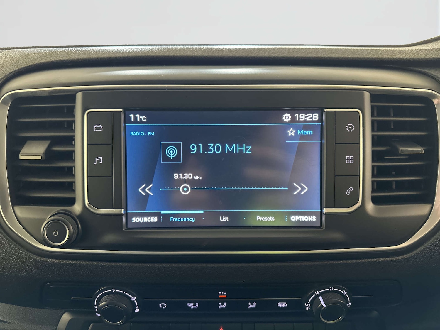 Used Peugeot Expert 2023 for sale - 77963193: Photo 21