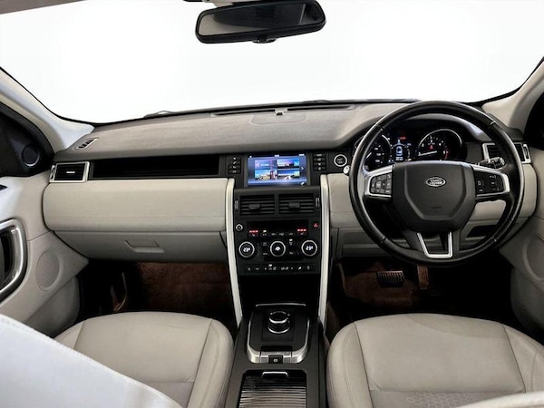 Used Land Rover Discovery Sport 2018 for sale - 76255306: Photo 3