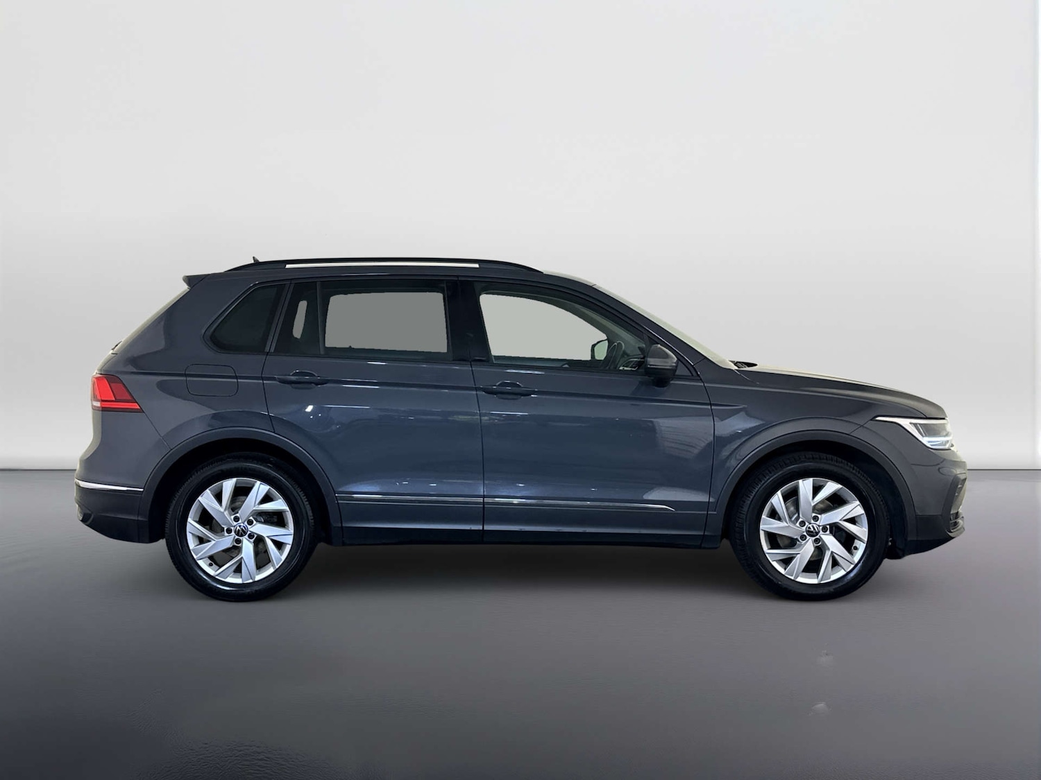 Used Volkswagen Tiguan 2023 for sale - 78083432: Photo 11