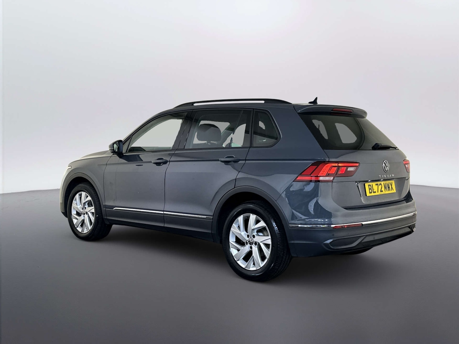 Used Volkswagen Tiguan 2023 for sale - 78083432: Photo 8