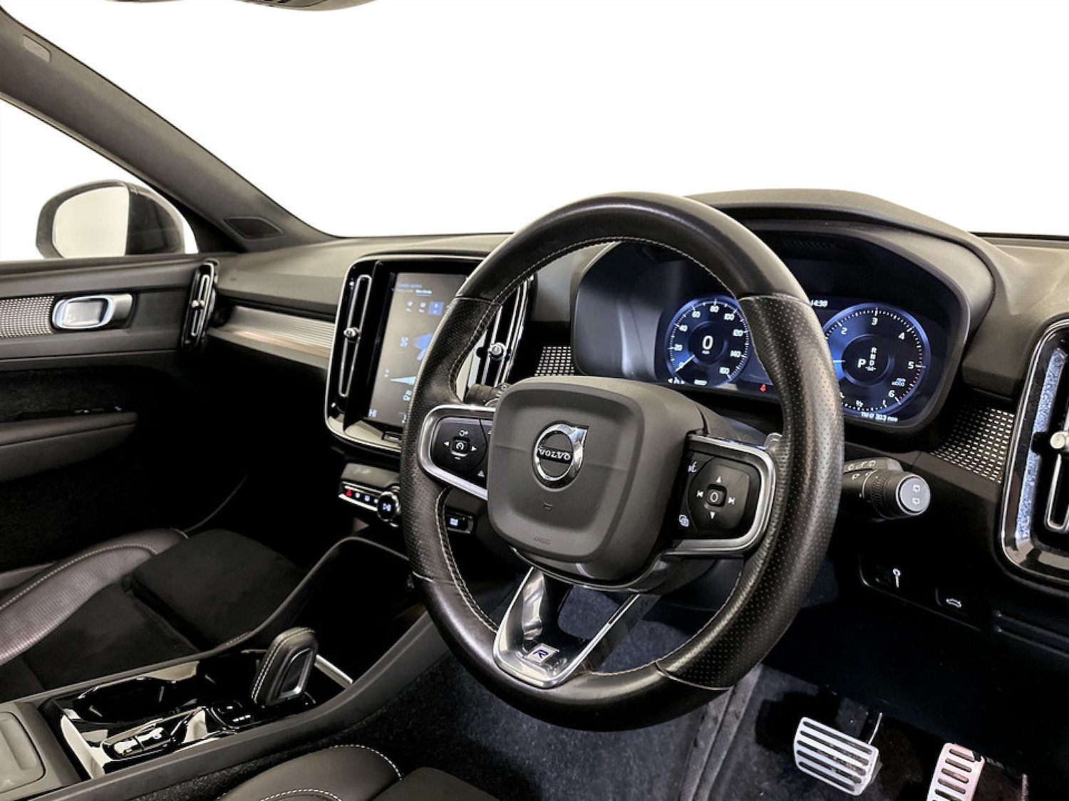 Used Volvo XC40 2020 for sale - 77422865: Photo 15