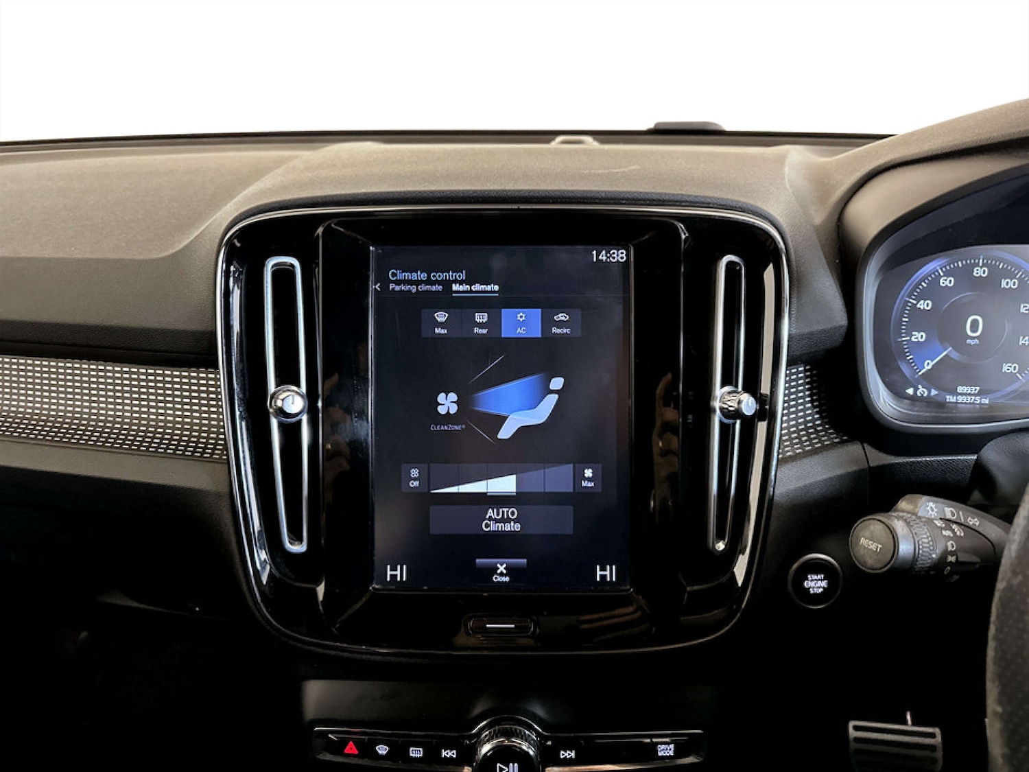 Used Volvo XC40 2020 for sale - 77422865: Photo 22