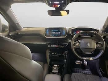 Used Peugeot E-2008 2023 for sale - 78411598: Photo