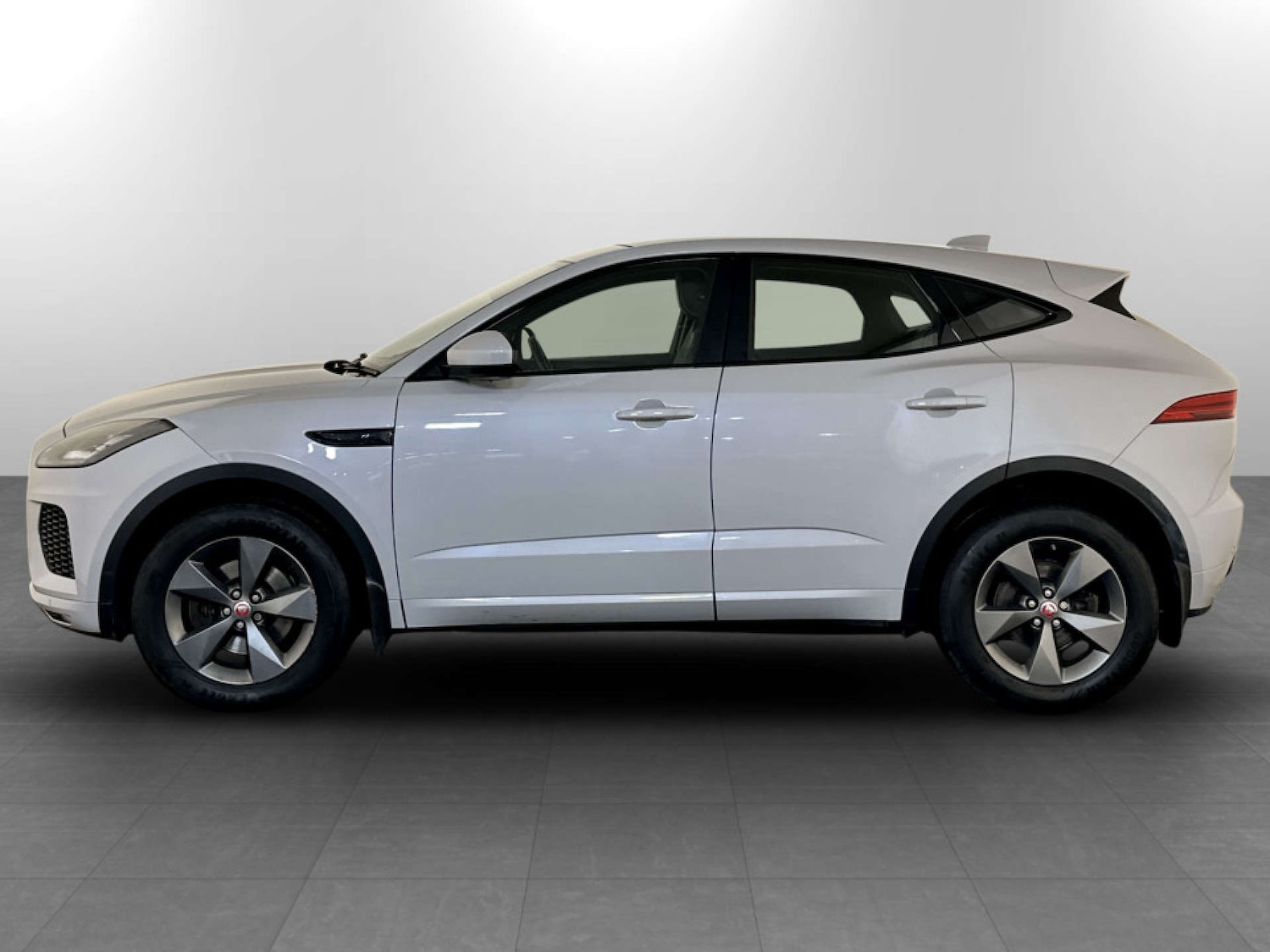 Used Jaguar E-Pace 2018 for sale - 77409797: Photo 5
