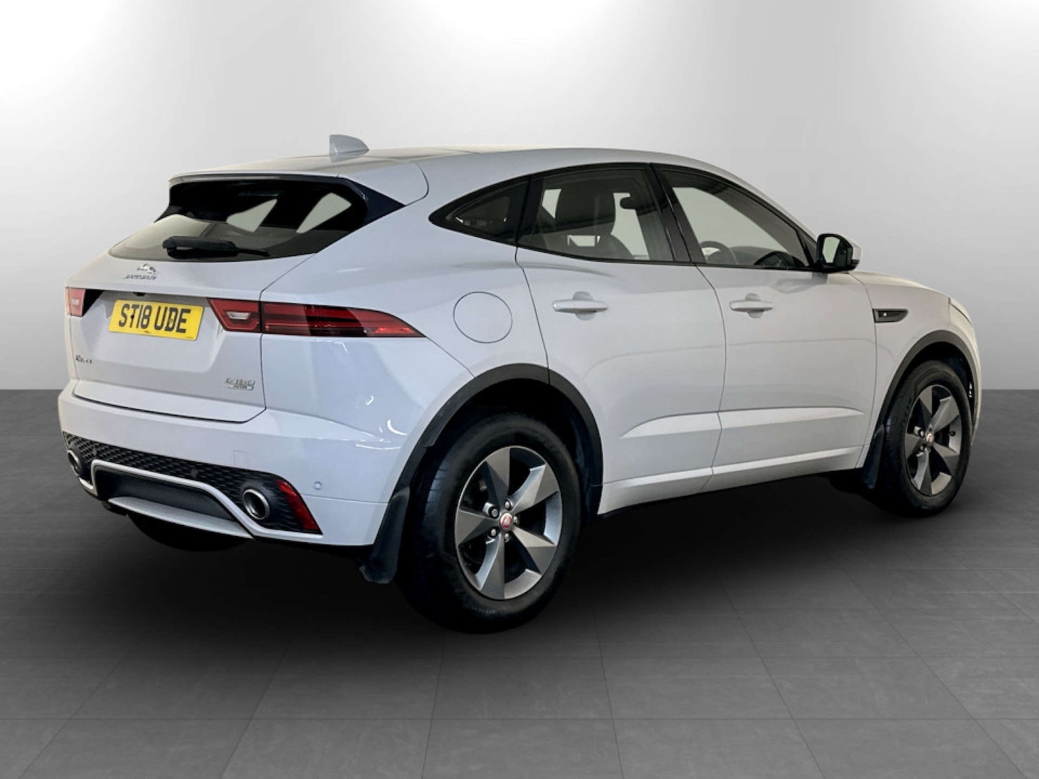 Used Jaguar E-Pace 2018 for sale - 77409797: Photo 8