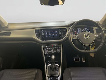 Used Volkswagen T-Roc 2021 for sale - 78389854: Photo