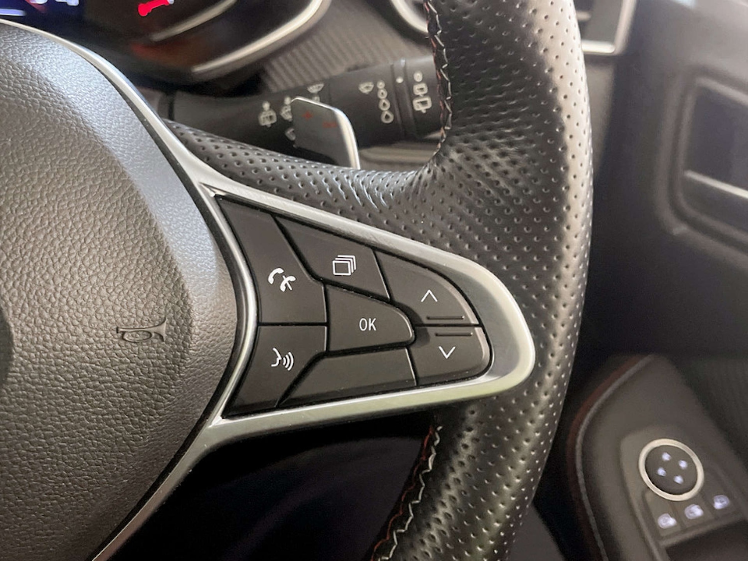 Used Renault Clio 2019 for sale - 77264721: Photo 19