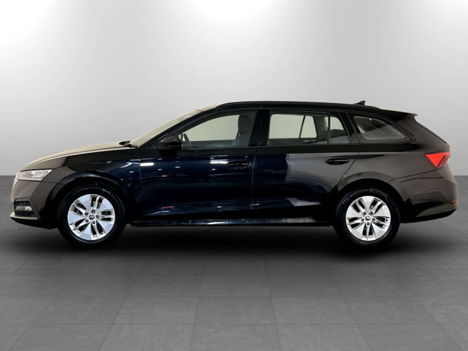 Used Skoda Octavia 2023 for sale - 77547728: Photo 6