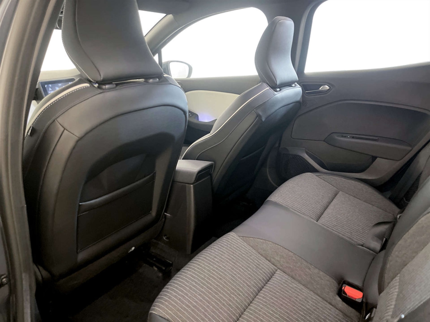 Used Renault Clio 2022 for sale - 77422786: Photo 14