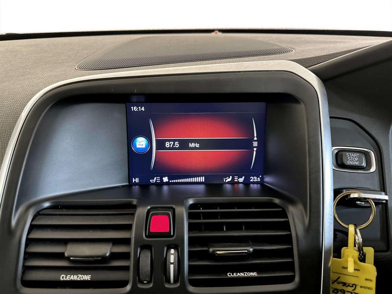 Used Volvo XC60 2017 for sale - 77069068: Photo 24