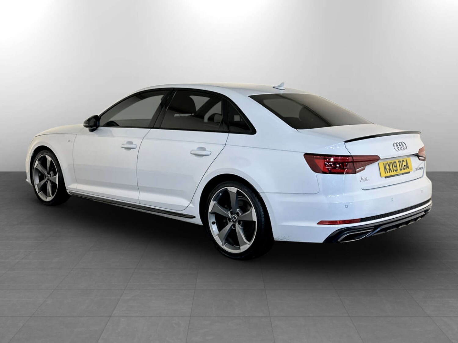 Used Audi A4 2019 for sale - 77417575: Photo 8