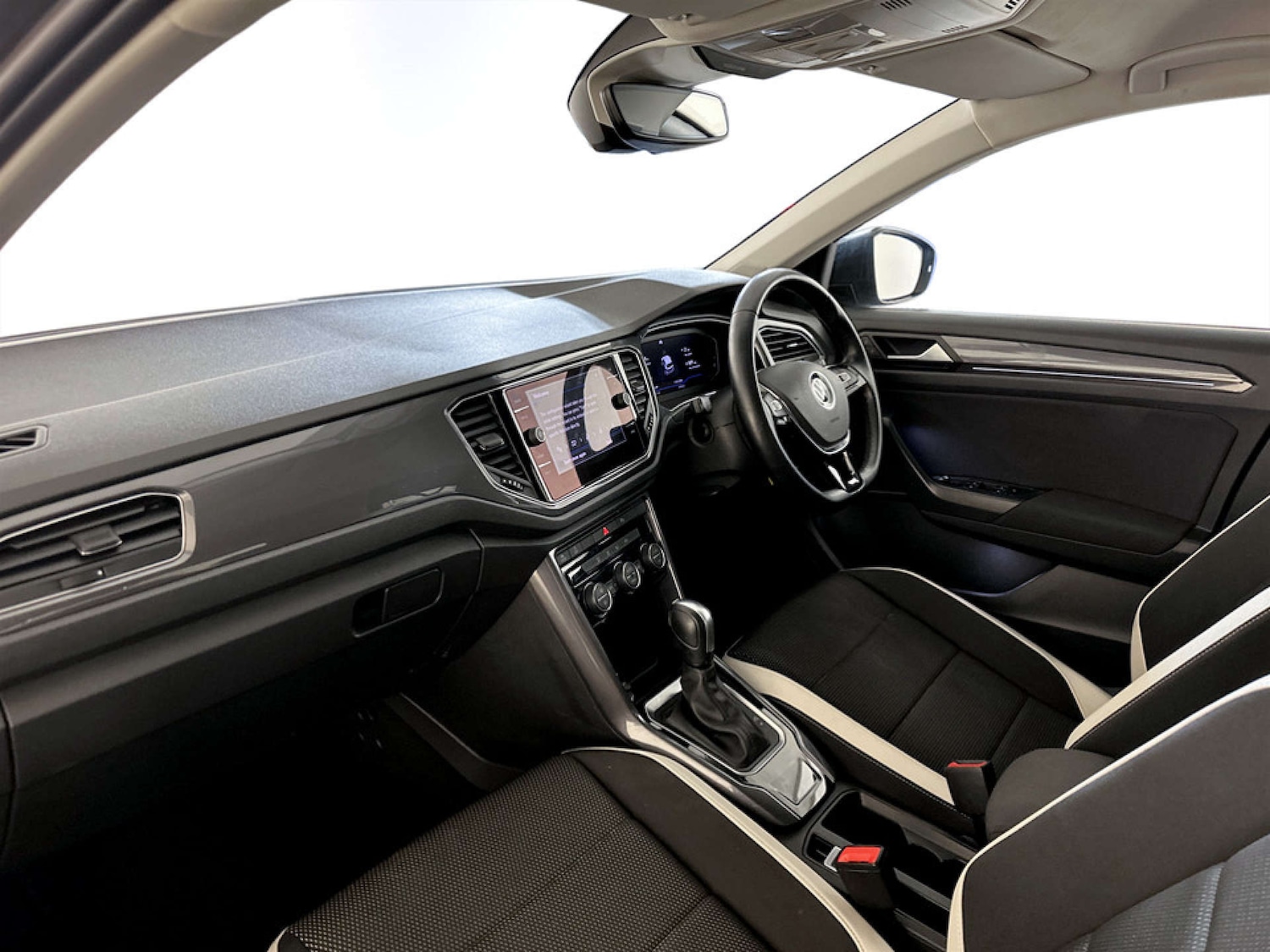 Used Volkswagen T-Roc 2021 for sale - 77583964: Photo 12