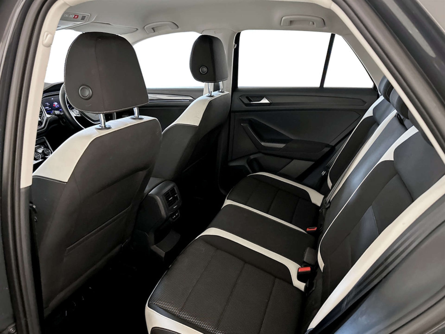 Used Volkswagen T-Roc 2021 for sale - 77583964: Photo 14