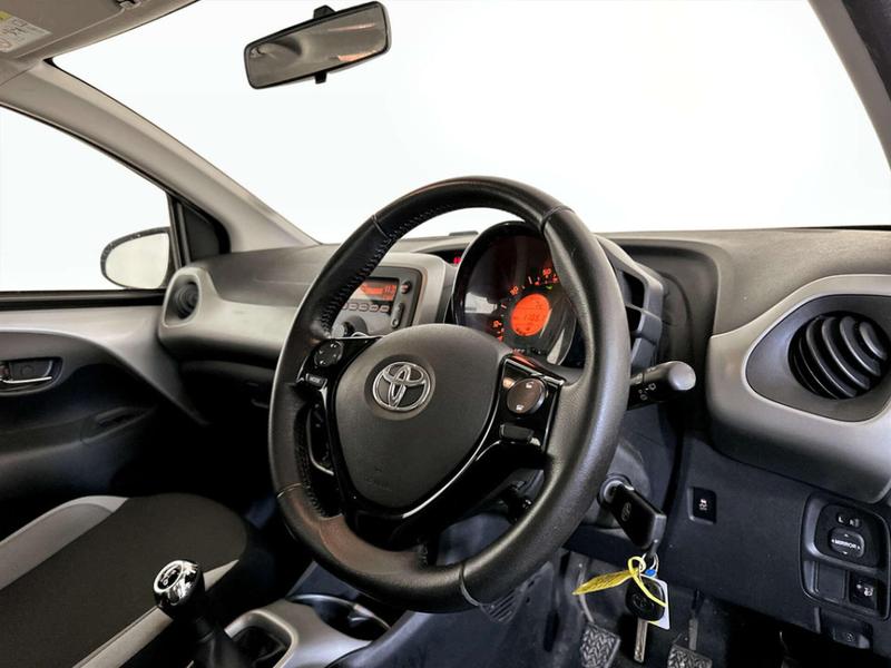 Used Toyota AYGO 2017 for sale - 76960949: Photo 17