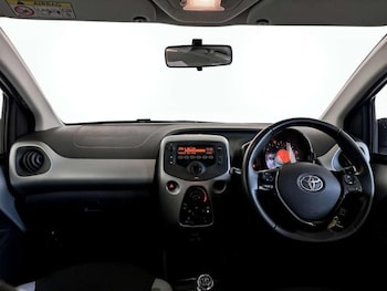 Used Toyota AYGO 2017 for sale - 76960949: Photo