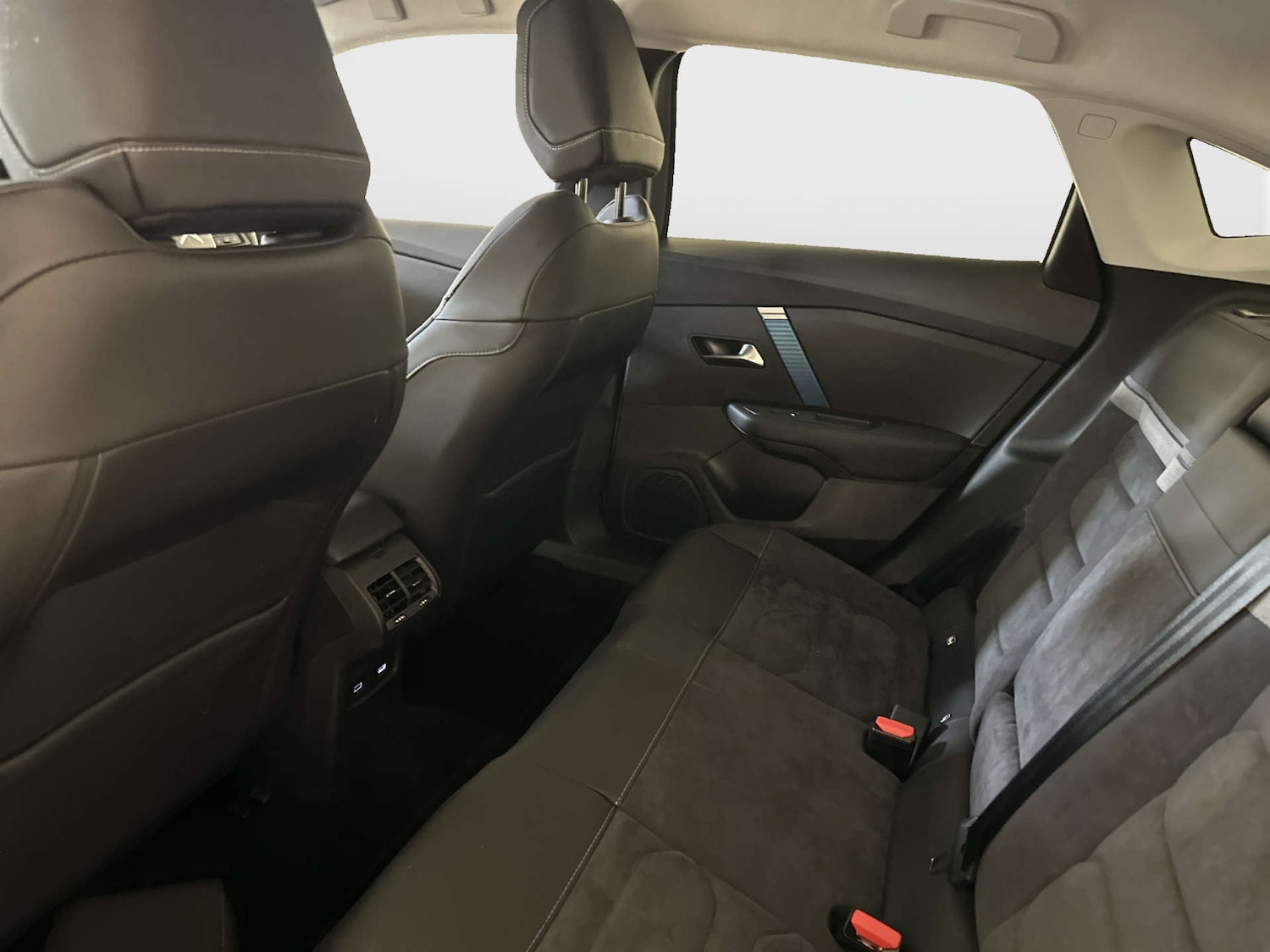 Used Citroen C4 X 2024 for sale - 77989938: Photo 14