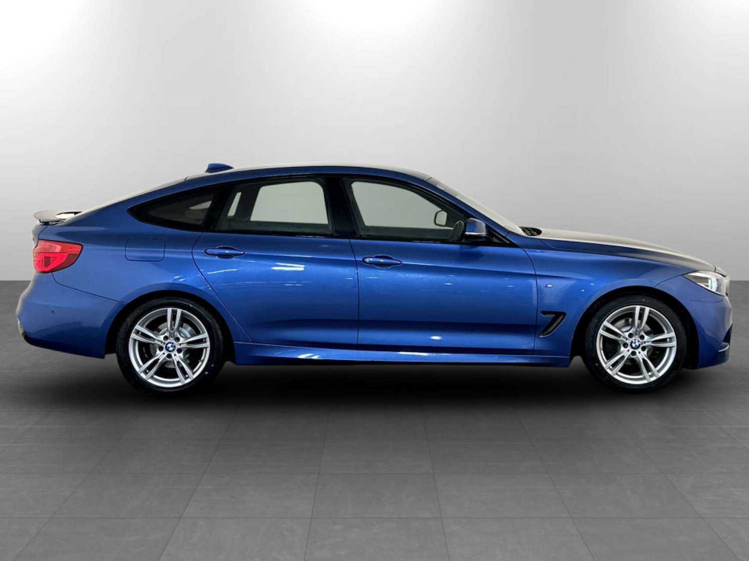 Used BMW 3 Series 2017 for sale - 77211774: Photo 11