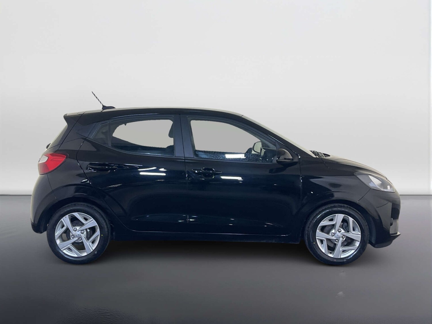 Used Hyundai i10 2023 for sale - 78068196: Photo 11