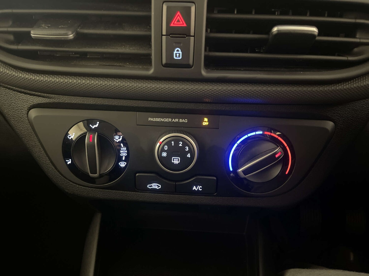 Used Hyundai i10 2023 for sale - 78068196: Photo 23