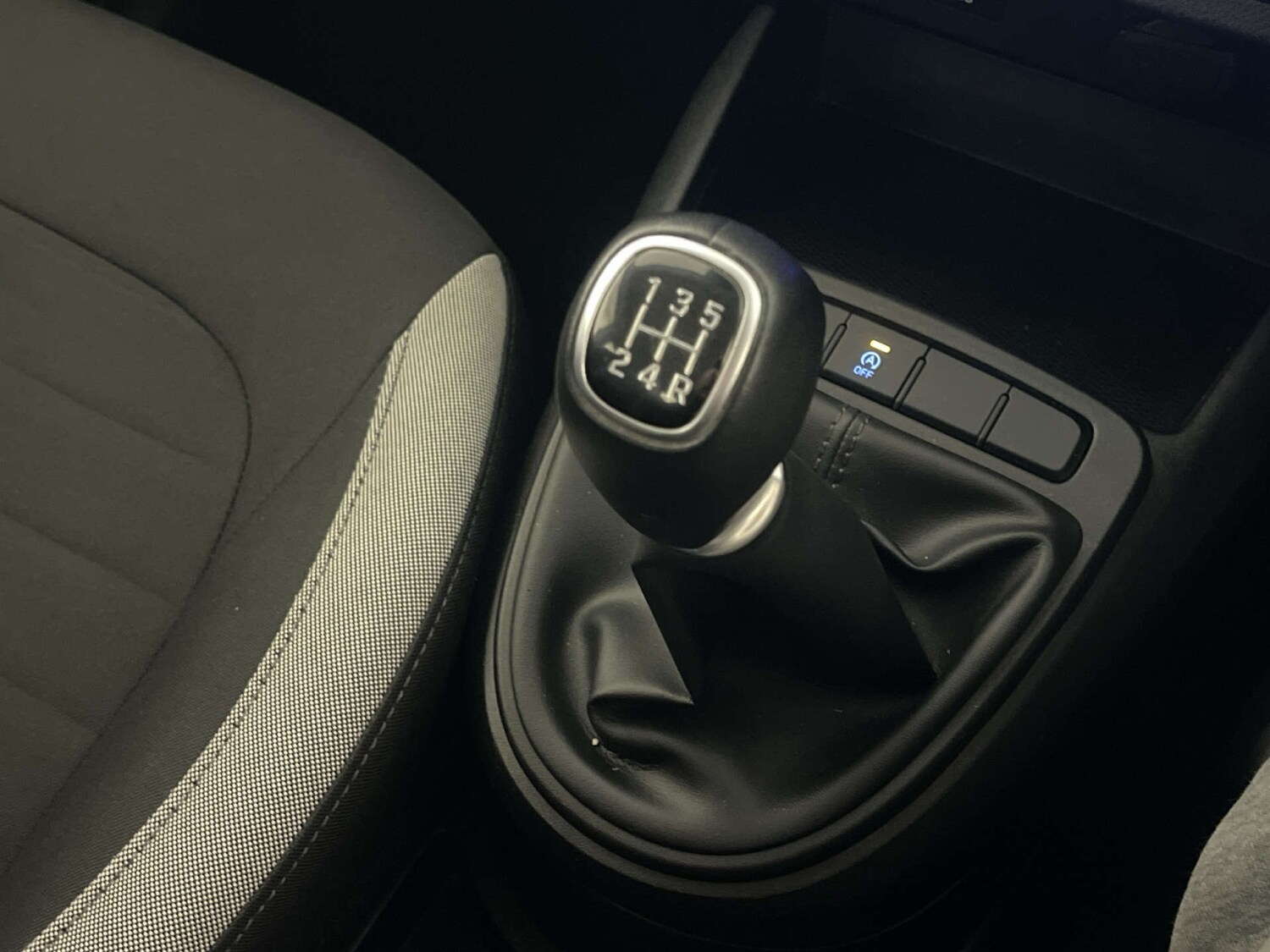 Used Hyundai i10 2023 for sale - 78068196: Photo 24